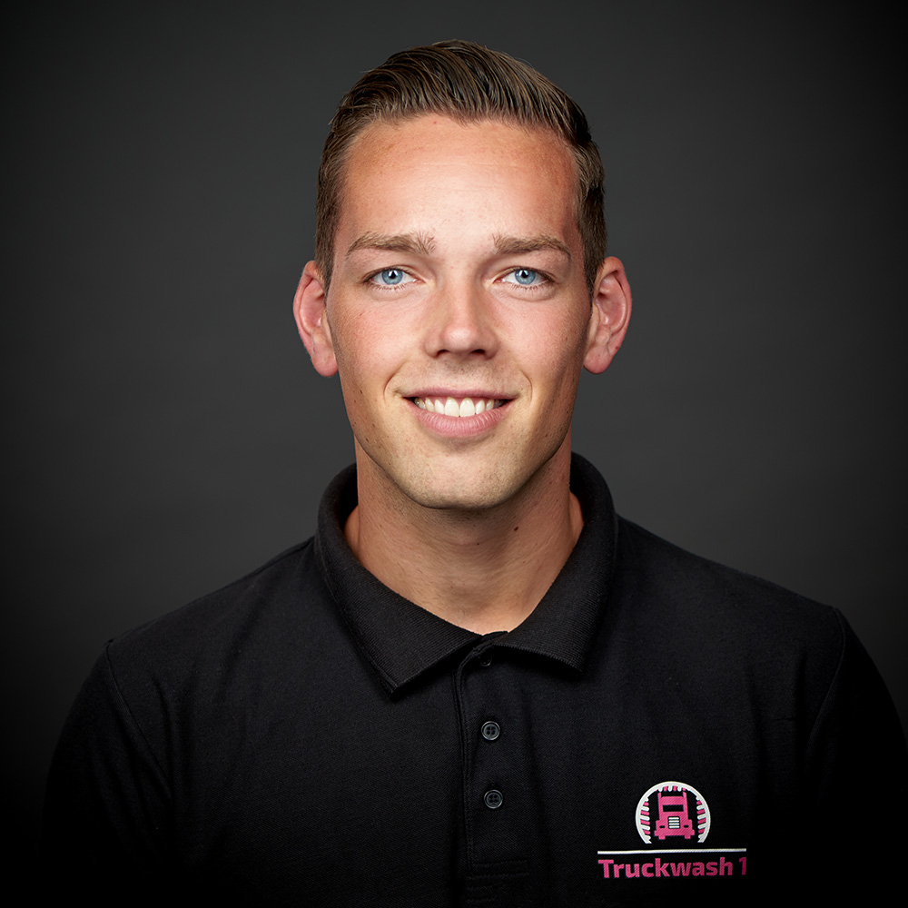 Over Johannes Snoek. Eigenaar van Truckwash 1